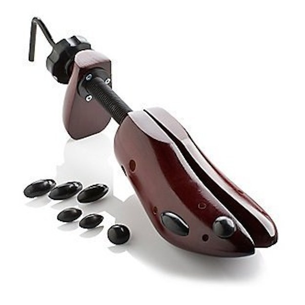 Stretch your shoes the professional way.