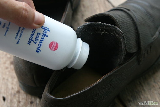 Quiet squeaking shoes with baby powder.