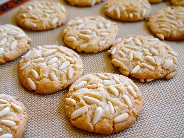 Vegan Pignoli Almond Cookies