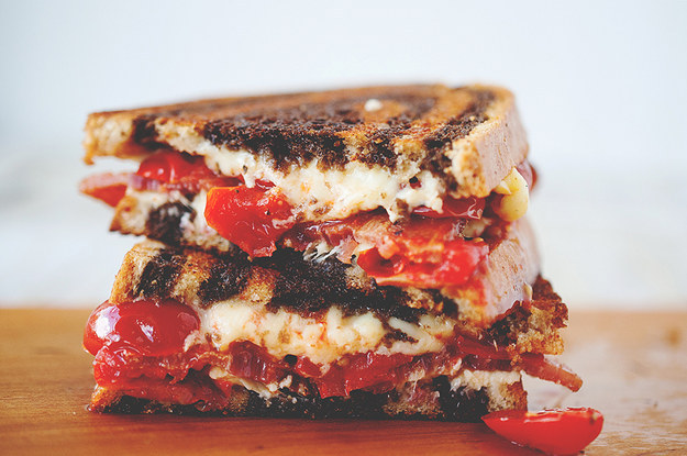 Farmhouse Cheddar Grilled Cheese Sandwiches with Roasted Tomatoes & Bacon