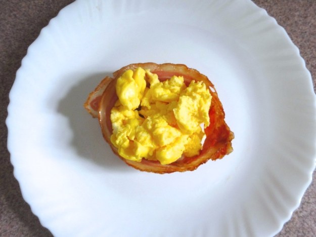 Five-Minute Scrambled Eggs in a Bacon Bowl