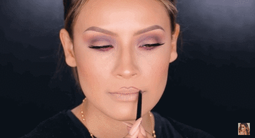 16 Tricks To Making Your Lips Look Full