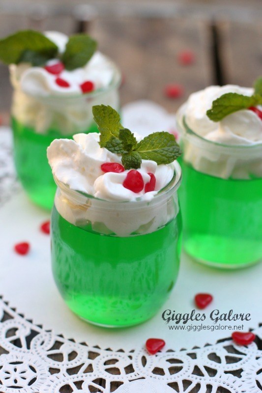 Mistletoe Jelly Shots
